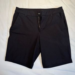 LIKE NEW Lululemon Size 30 Mens Golf Shorts Black